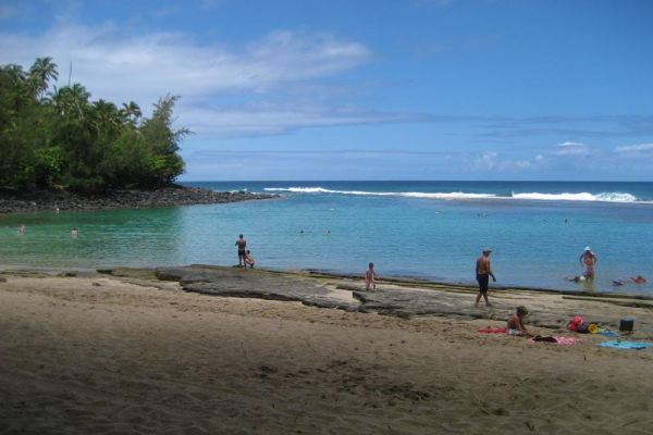Kauai North Shore snorkeling beach by Robin Gotfrid