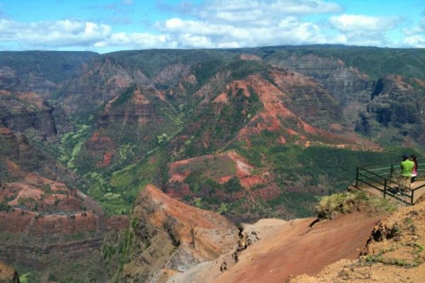 Waimea Canyon viewpoint by Robin Gotfrid