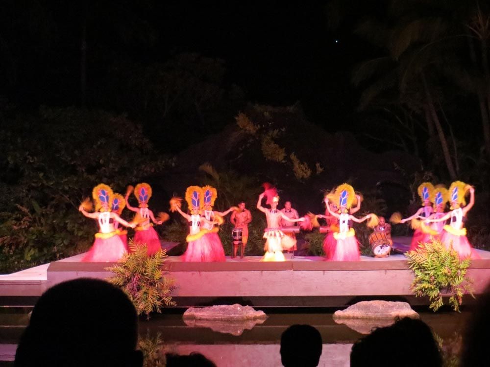 Smith's Tropical Paradise luau performance