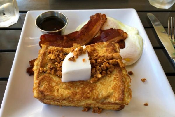 french toast plate at Anuenue Cafe in Poipu